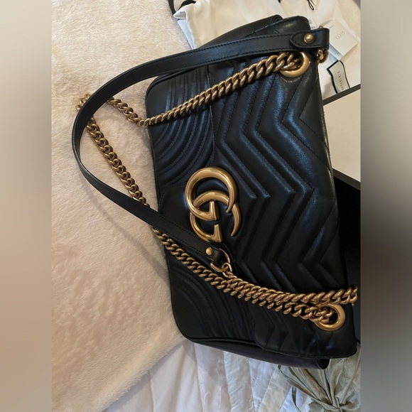 Gucci Marmont Medium Shoulder Bag - Picture 4 of 7